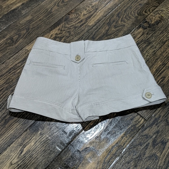 Theory Striped Shorts - Picture 2 of 3